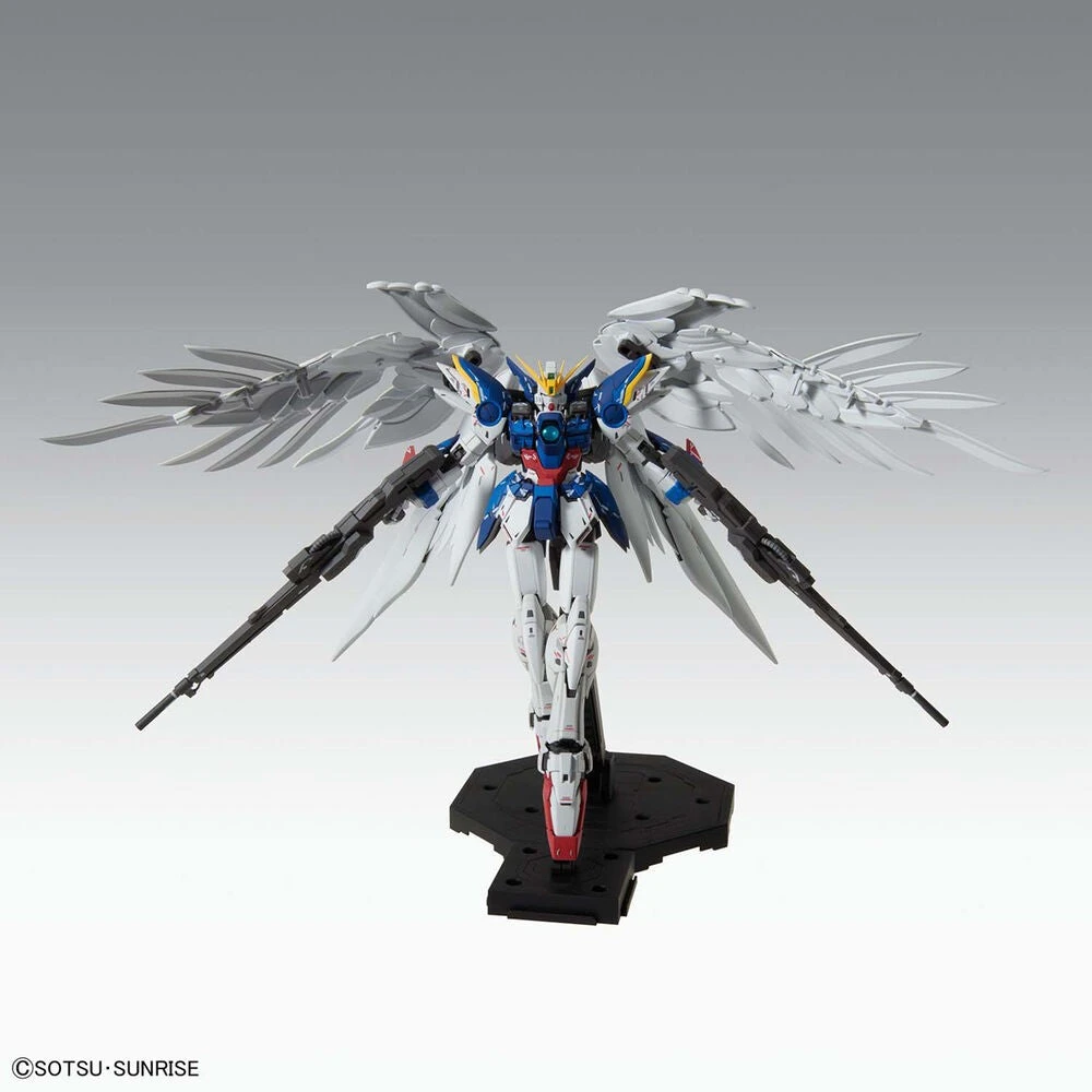 Bandai 1/100 MG Wing Gundam Zero EW Ver.Ka 4 Bandai 1/100 MG Wing Gundam Zero EW Ver.Ka - Image 4