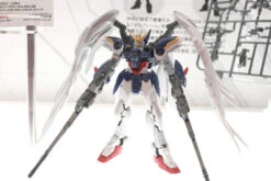 Bandai 1/144 RG 17 Wing Gundam Zero EW 10 Bandai 1/144 RG 17 Wing Gundam Zero EW -Model Figures Store 7231