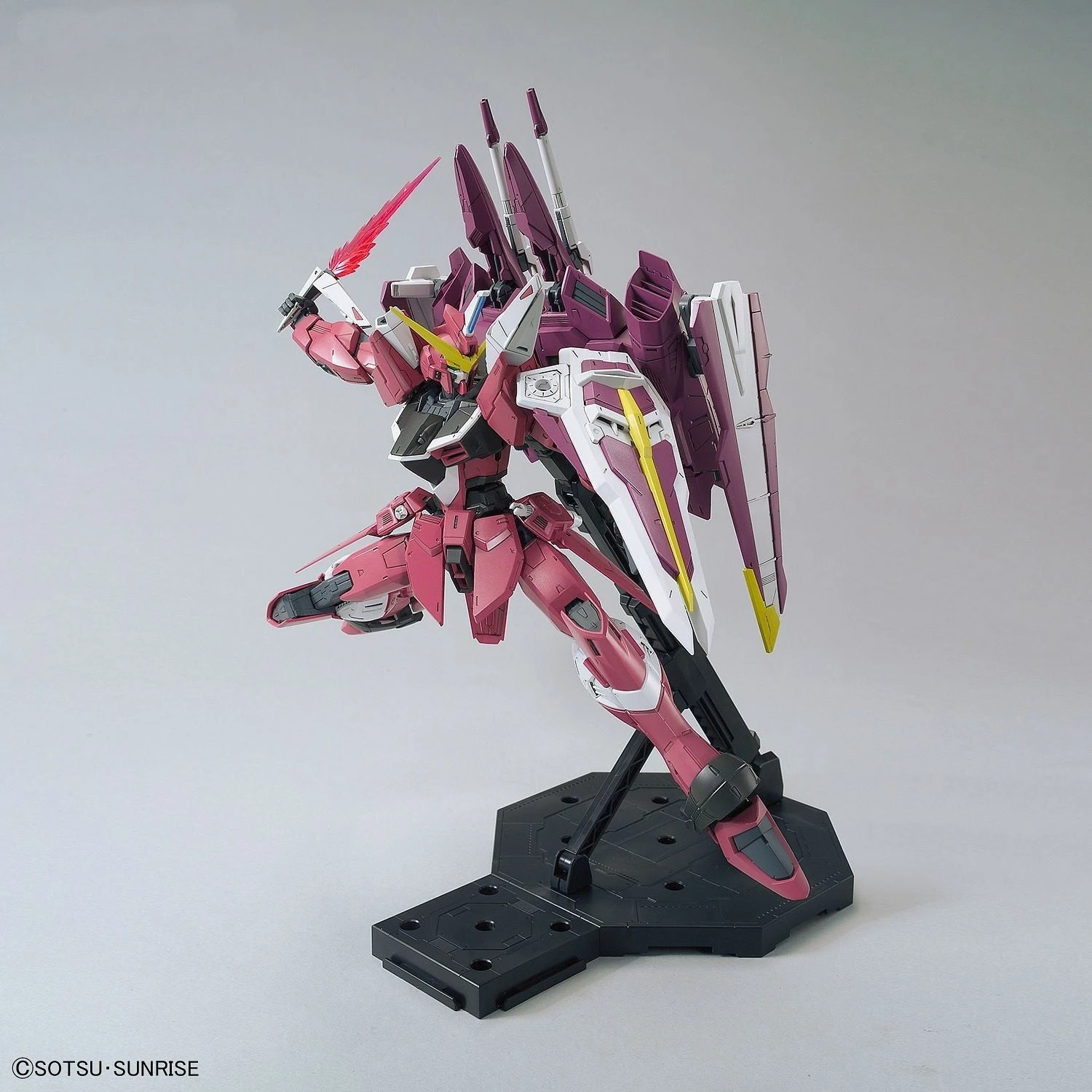 Bandai 1/100 MG Justice 2.0 Gundam 10 Bandai 1/100 MG Justice 2.0 Gundam - Image 10